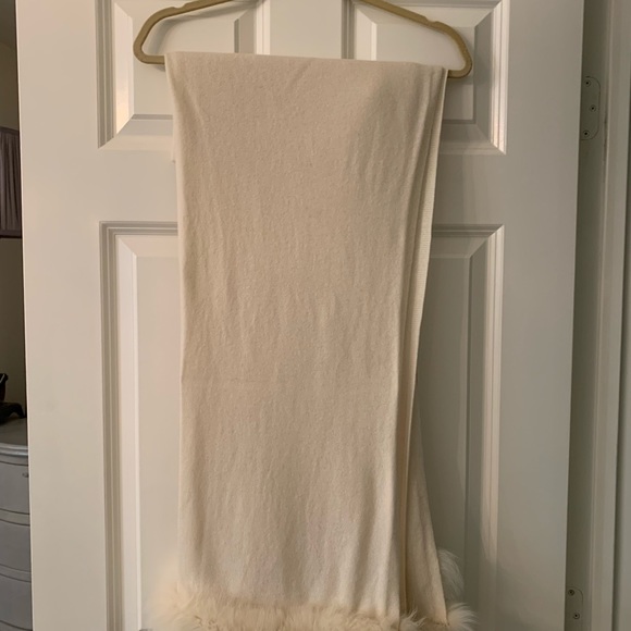 100% Cashmere Pashmina Shawl by Jacqueline Lampert, ASPEN TRUE founder/designer - Picture 2 of 6